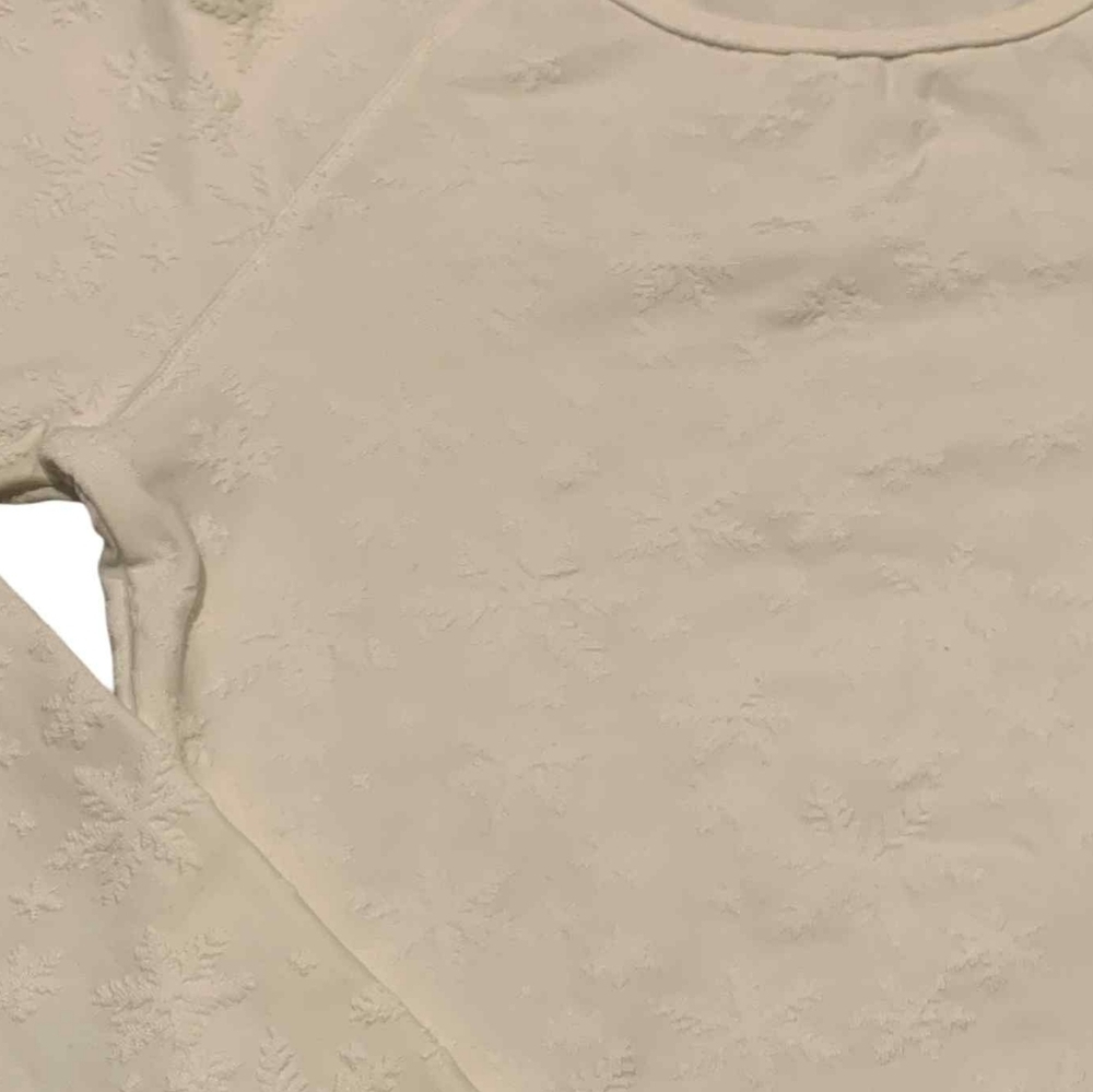 ZYIA Crop Snowflake Long‎ Sleeve with Thumbholes M Activewear